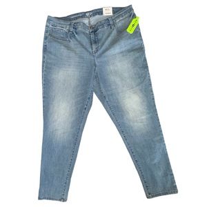 Style & Co Plus Skinny mid-rise Curvy Fit Light Wash Jeans Size 18W